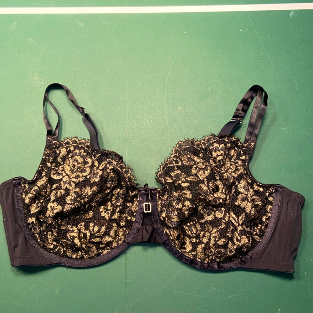 Lane Bryant Cacique black and gold lace bra size 46DD